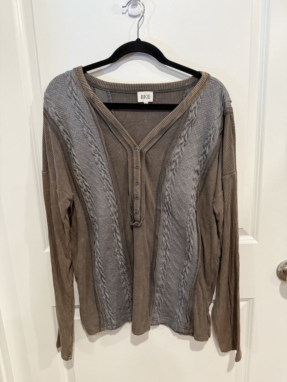 BKE Cozy Pieced Cable Knit Washed Henley Brown Gray Ribbed Sweater Womens Sz L
